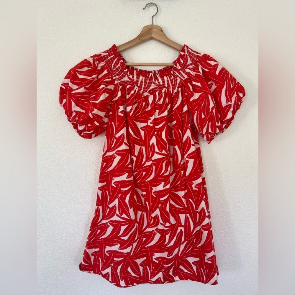 Anthropologie Whit Two Off The Shoulder Red & White Banana Leaf Pattern - Picture 5 of 9